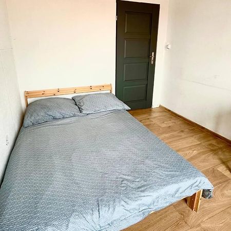 Comfy, Nice And Small Room In كراكوفيا المظهر الخارجي الصورة