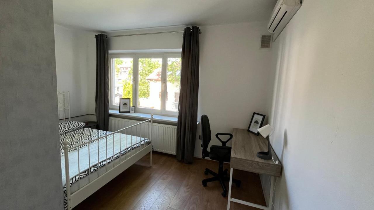 Comfy, Nice And Small Room In كراكوفيا المظهر الخارجي الصورة