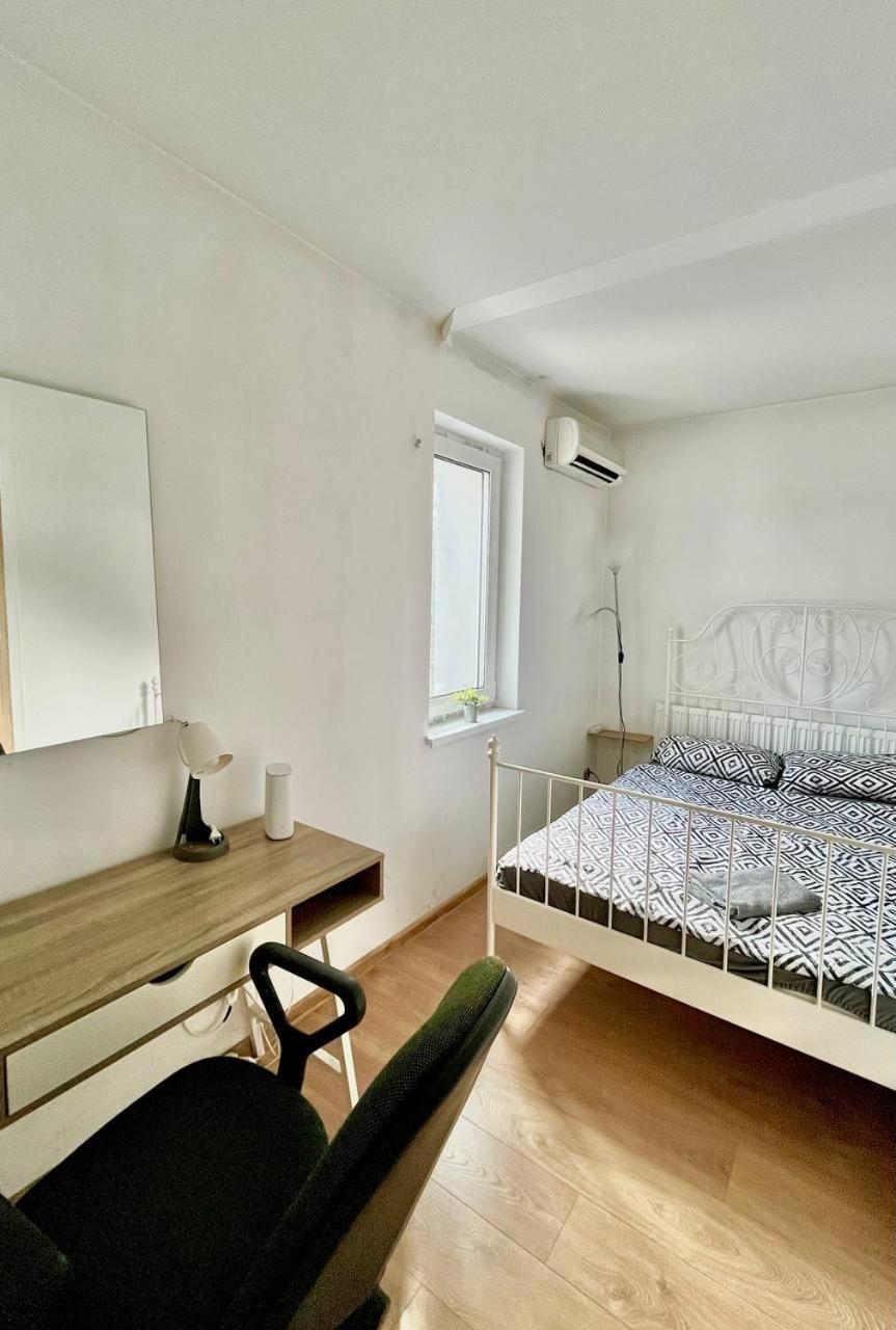 Comfy, Nice And Small Room In كراكوفيا المظهر الخارجي الصورة